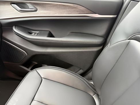 New 2026 Jeep Grand Cherokee Limited AWD/4WD image 25