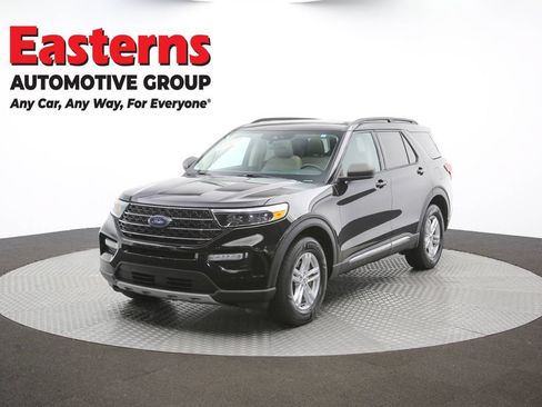 Used 2021 Ford Explorer XLT w/ Equipment Group 202A AWD/4WD image 55
