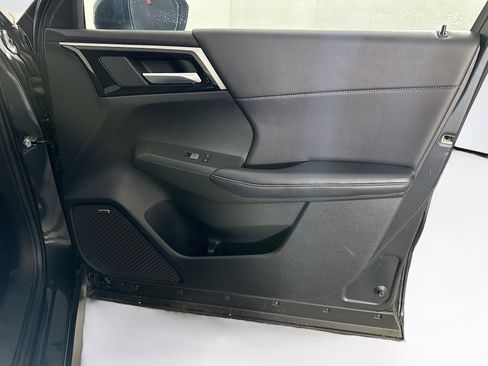 Used 2025 Mitsubishi Outlander SE AWD/4WD image 32