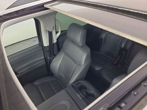 Used 2025 Ford Expedition Max Active image 9