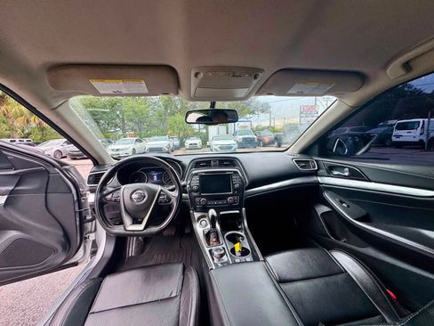 Used 2019 Nissan Maxima 3.5 SV w/ Floor Mat Group FWD image 18