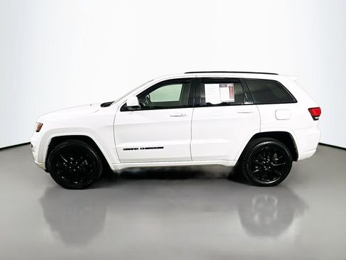 Used 2020 Jeep Grand Cherokee Altitude AWD/4WD image 5