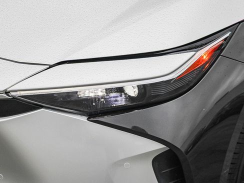 Used 2024 Toyota bZ4X XLE image 5