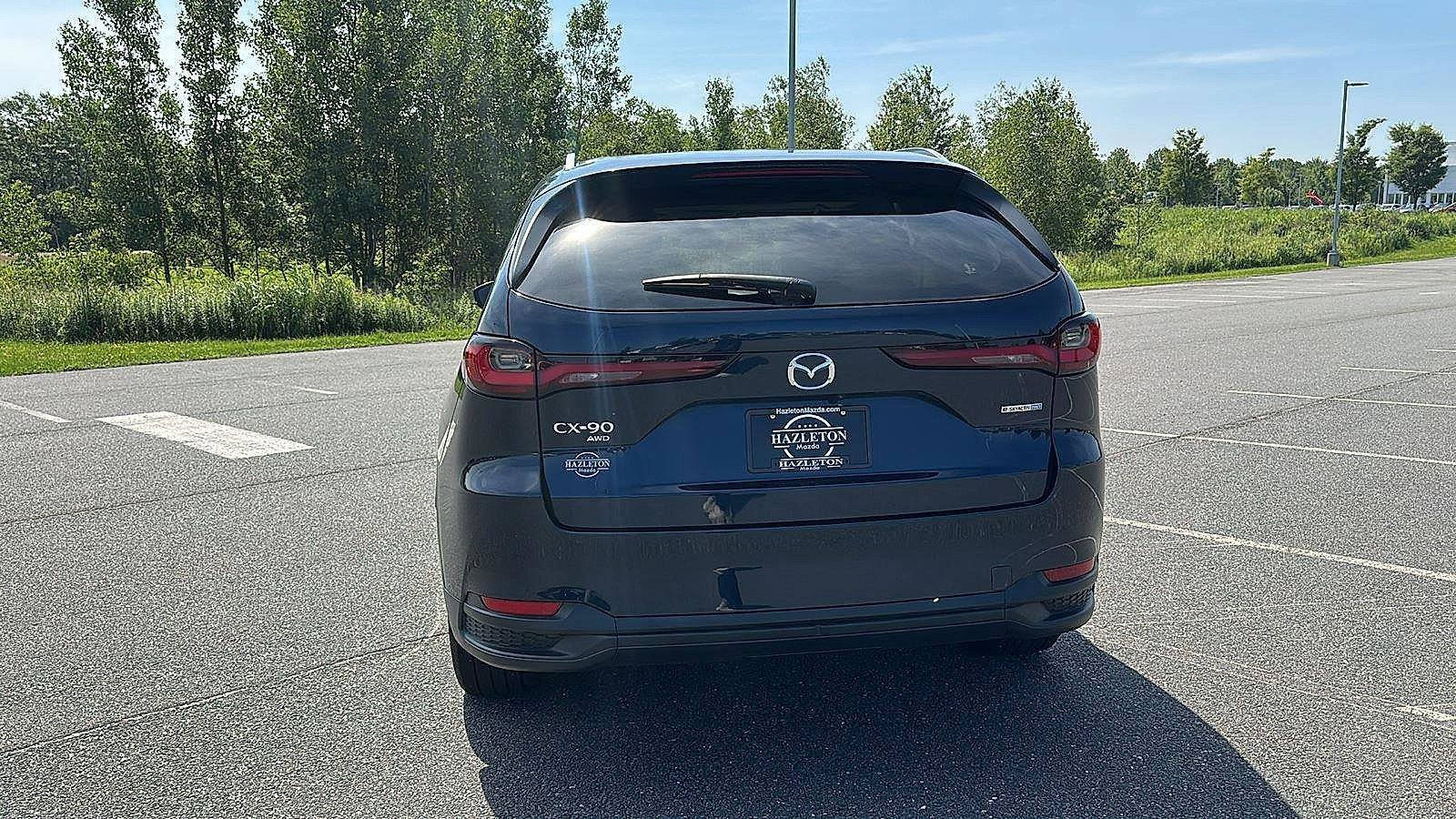 Used 2024 MAZDA CX-90 Plug-In Hybrid w/ Preferred AWD/4WD image 9