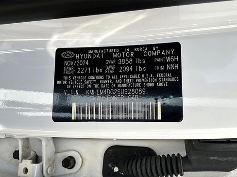 Certified 2025 Hyundai Elantra Sport image 35