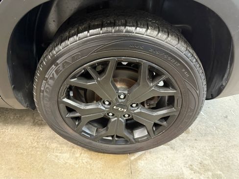 Used 2022 Kia Seltos EX image 35