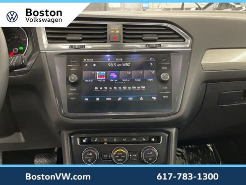 Certified 2021 Volkswagen Tiguan SE w/ Panoramic Sunroof Package image 22