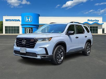 New 2025 Honda Pilot TrailSport