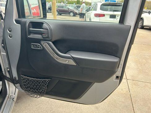 Used 2013 Jeep Wrangler Unlimited Sport AWD/4WD image 16