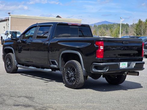 Used 2021 Chevrolet Silverado 2500 LT w/ Midnight Edition image 15