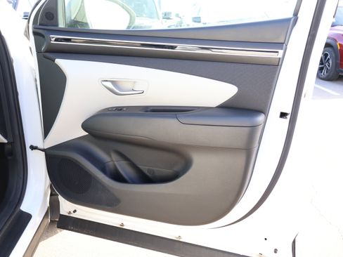 Used 2023 Hyundai Tucson SEL w/ Convenience Package image 8