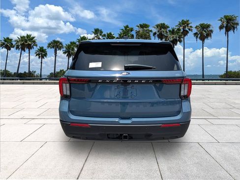 New 2026 Ford Explorer Active RWD image 6
