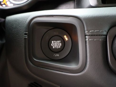 New 2026 Jeep Wrangler Unlimited Rubicon w/ Technology Group image 31