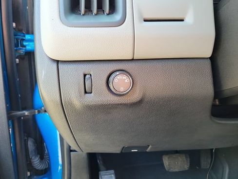 Used 2022 Chevrolet Colorado W/T RWD image 19