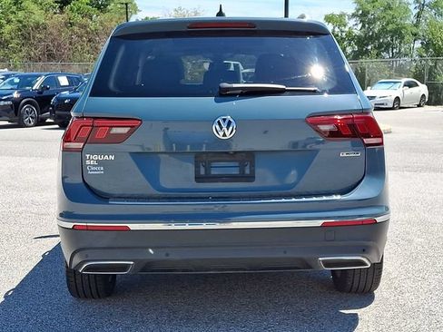 Used 2020 Volkswagen Tiguan SEL AWD/4WD image 8