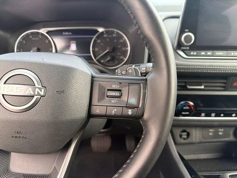 Used 2025 Nissan Rogue SV AWD/4WD image 21