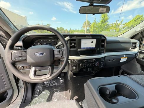 New 2026 Ford F350 XLT w/ FX4 Off-Road Package AWD/4WD image 7
