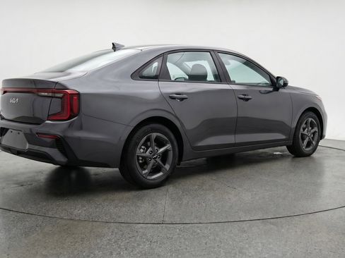 Used 2025 Kia K4 LXS image 9