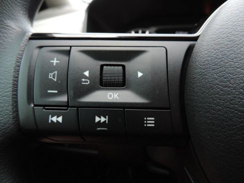 Certified 2023 Nissan Rogue SV FWD image 26