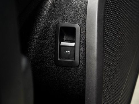 Used 2018 Audi Q5 2.0T Premium Plus w/ Premium Plus Package image 33