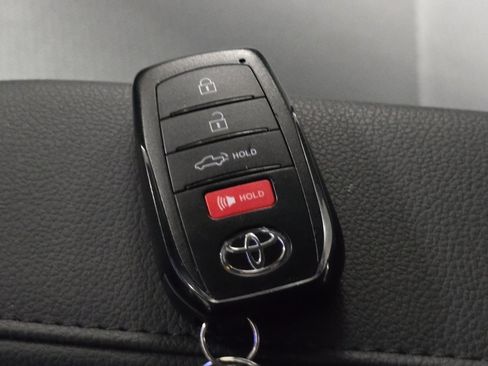 Certified 2025 Toyota Tundra SR5 image 34