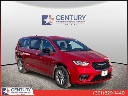 New 2026 Chrysler Pacifica Select