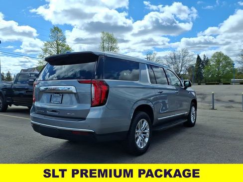 Certified 2023 GMC Yukon XL SLT w/ SLT Premium Package AWD/4WD image 4