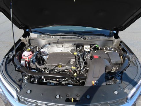 New 2025 Chevrolet Trax LT w/ Sunroof Package image 33