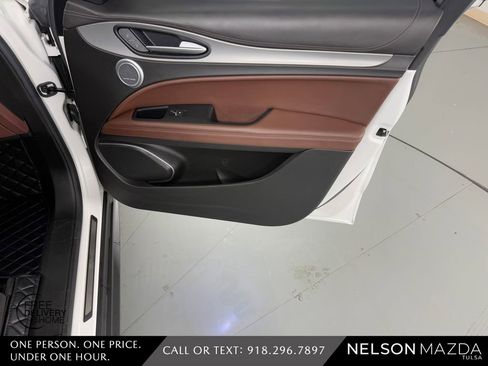 Used 2019 Alfa Romeo Stelvio Ti Sport w/ Quick Order Package 22S Sport AWD/4WD image 49