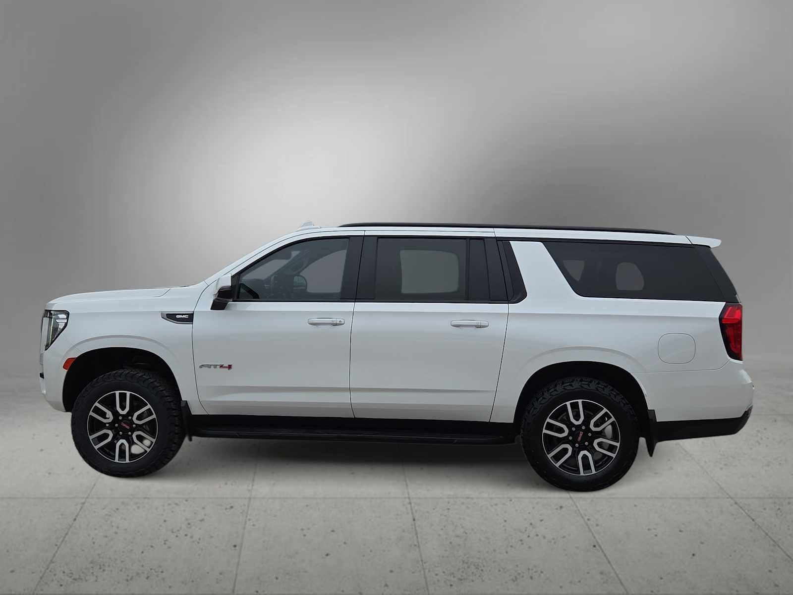 Used 2021 GMC Yukon XL AT4 AWD/4WD image 5