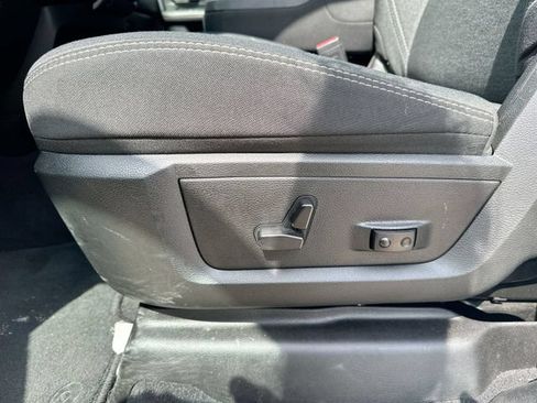 Used 2025 RAM 2500 Big Horn AWD/4WD image 37