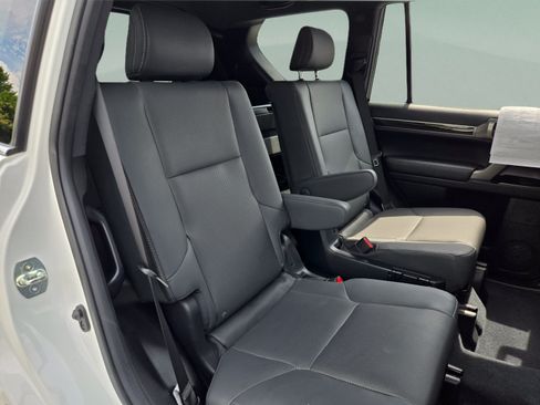 Certified 2023 Lexus GX 460 Premium AWD/4WD image 27