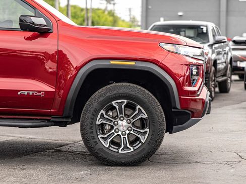 Used 2024 GMC Canyon AT4 w/ AT4 Premium Package AWD/4WD image 10