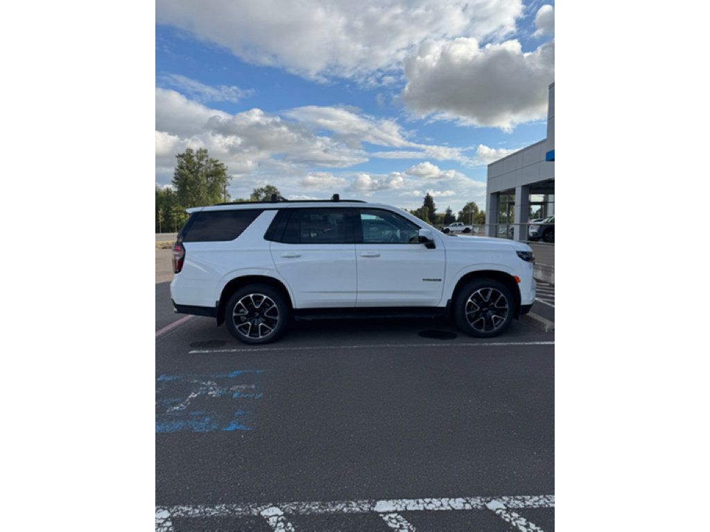 Used 2024 Chevrolet Tahoe RST w/ Sport Performance Package AWD/4WD image 2