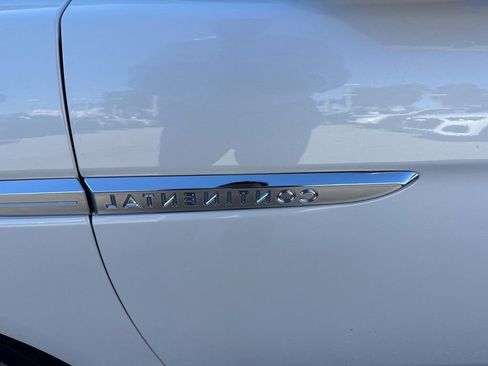 Used 2019 Lincoln Continental Reserve image 12