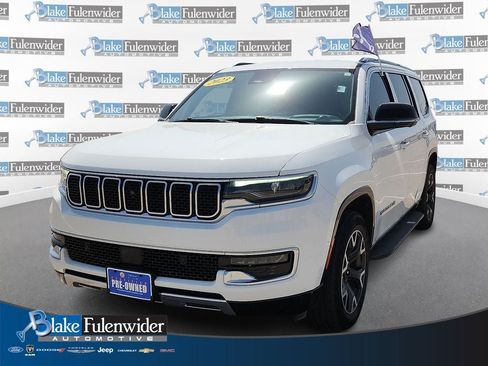 Used 2023 Jeep Wagoneer Series III w/ Convenience Group I AWD/4WD image 1