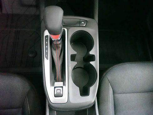 Used 2026 Chevrolet Trax RS FWD image 23