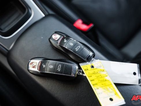 Used 2013 Porsche 911 Carrera image 78