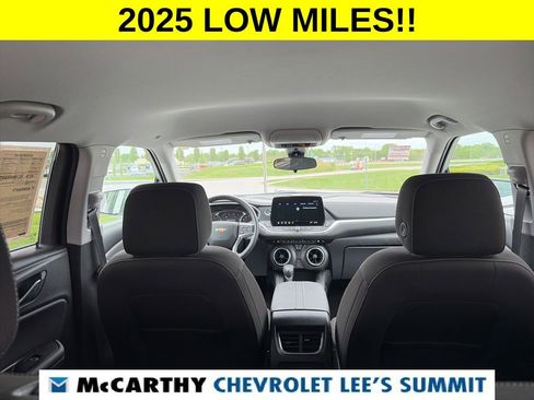 Used 2025 Chevrolet Blazer LT FWD image 37