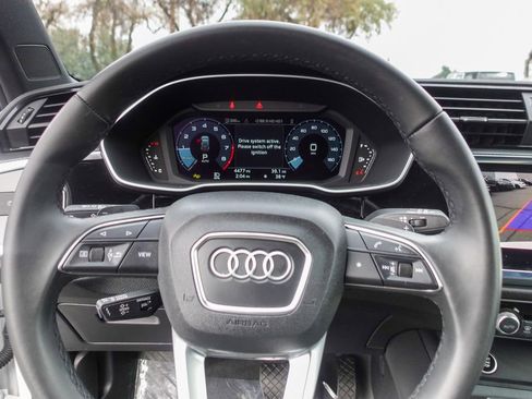 Used 2025 Audi Q3 2.0T Premium w/ Convenience Package image 12