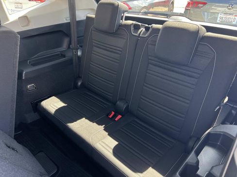 Certified 2023 Volkswagen Tiguan S FWD image 22