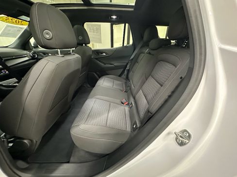 Certified 2025 Chevrolet Equinox LT w/ Safety and Technology Package FWD image 19