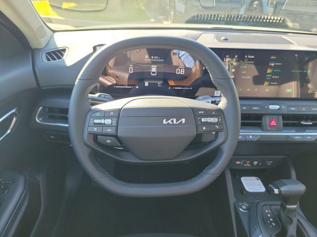 New 2026 Kia K4 EX FWD image 9