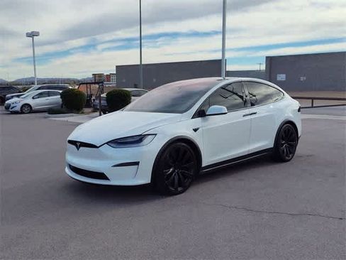 Used 2022 Tesla Model X Plaid image 2