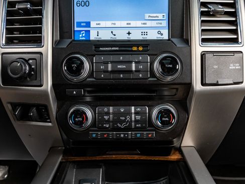 Used 2017 Ford F350 Platinum w/ Platinum Ultimate Package image 27