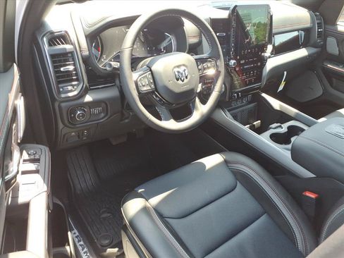 New 2026 RAM 1500 Laramie AWD/4WD image 19