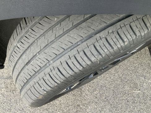 Used 2022 GMC Terrain SLE w/ Elevation Edition image 18