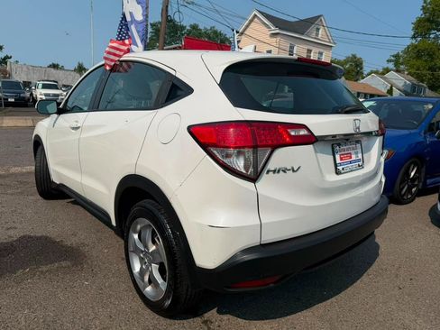 Used 2021 Honda HR-V LX image 6