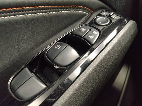 Used 2023 Nissan Altima 2.5 SR w/ SR Premium Package FWD image 27