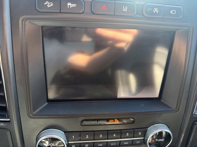 Used 2019 Ford Expedition Limited w/ Equipment Group 302A AWD/4WD image 19